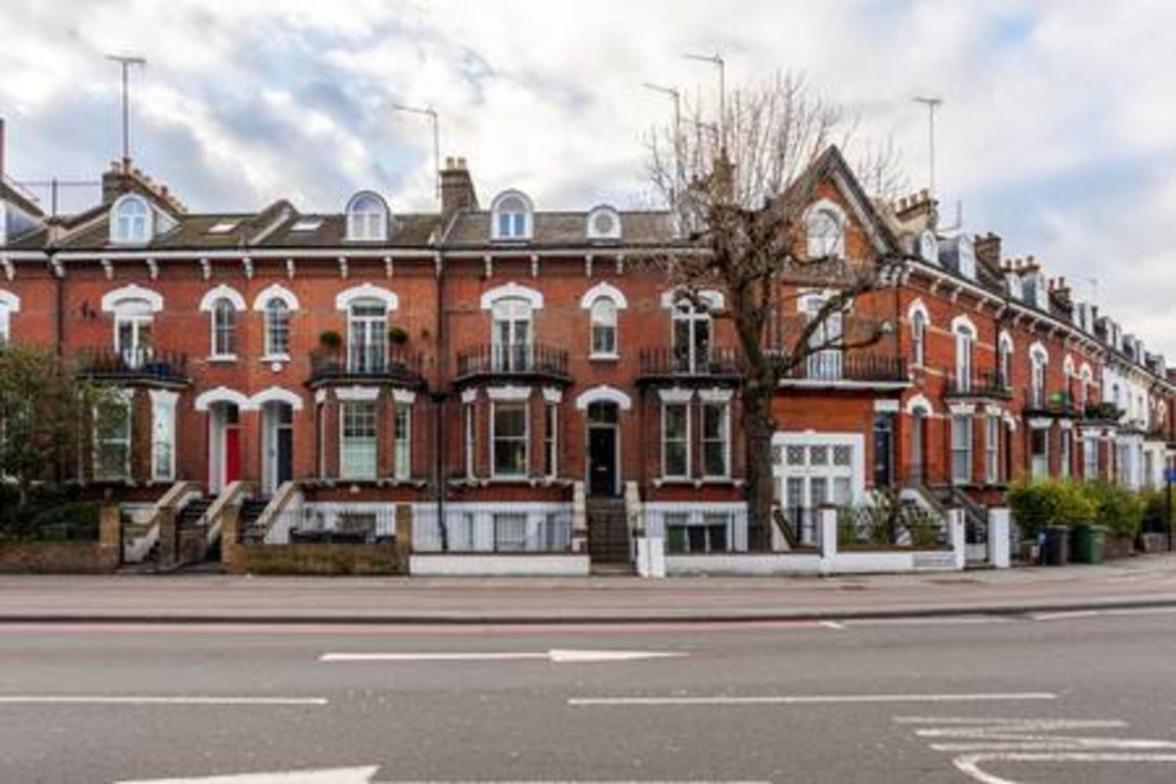 Apartament Lovely 2-bed Flat Next To Oval Cricket Ground Londra